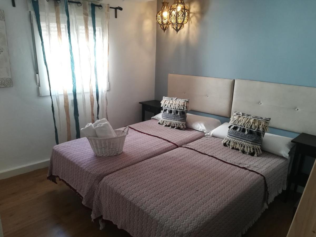 The Monkey Guest house 2*